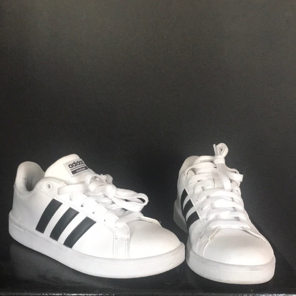 adidas Shoes - Addidas cloudfoam shoes!